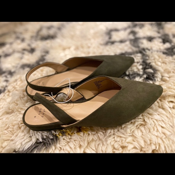 New Slingback Flats Sz. 8.5 Wide - Picture 3 of 6